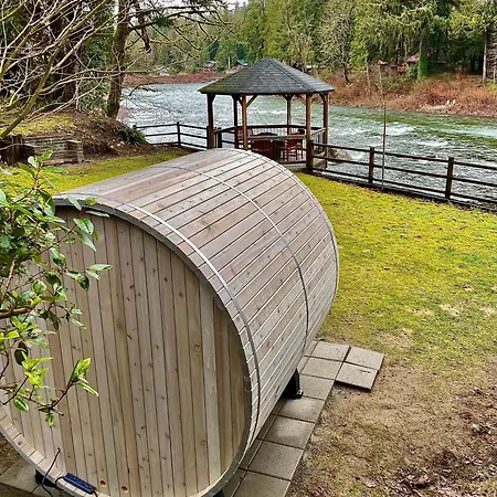 Riverfront Retreat Hot Tub Sauna Yard Gazebo And Views Gold Bar Exterior photo