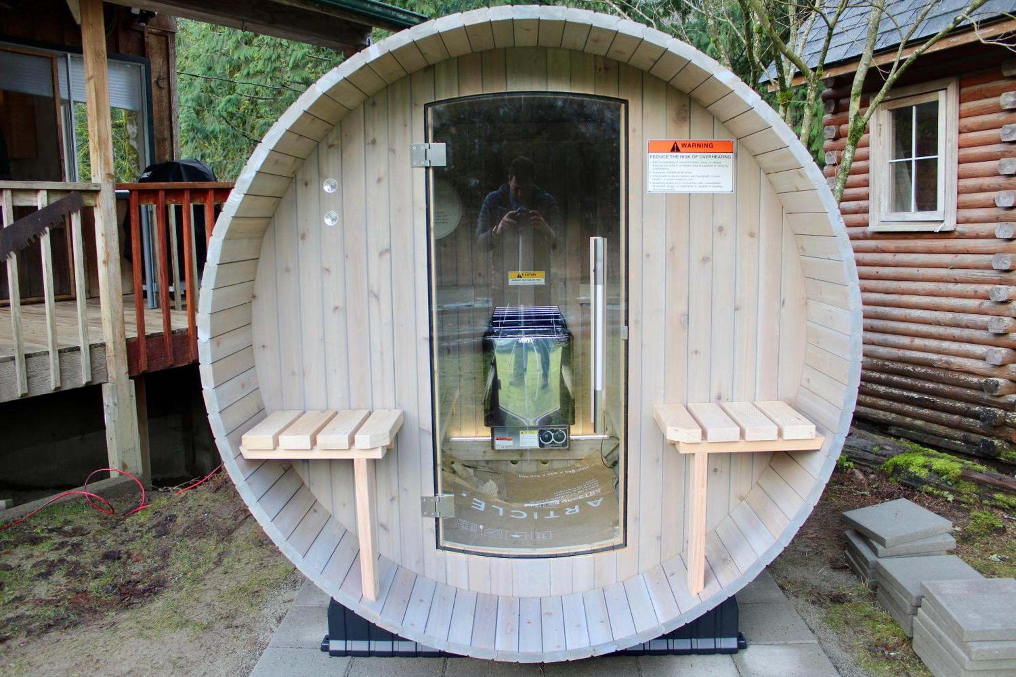 Riverfront Retreat Hot Tub Sauna Yard Gazebo And Views *